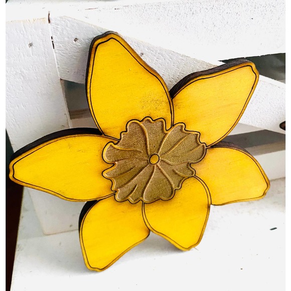 Set of 4 Farmhouse Inspired Yellow Wood Daffodil Themed Coasters - Picture 2 of 5